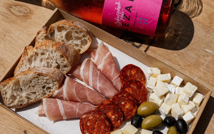 CEZAR wine tasting with noble wines from young vines on ancient Zala slopes