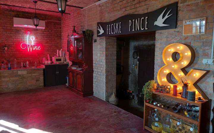 Fecske wine tasting with wine dinner in Monor wine village