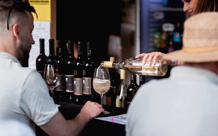 Fekete borkóstoló a 130 éves présházban