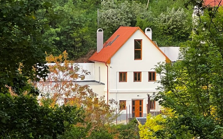 Gonda borkóstoló tokaji pezsgővel az Avasi pincesoron