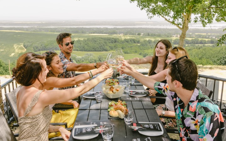 Kányaváry wine tasting with a view of Little Balaton