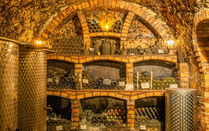 Pletser borkóstoló borvacsorával tartályból frissen fejtett borokkal