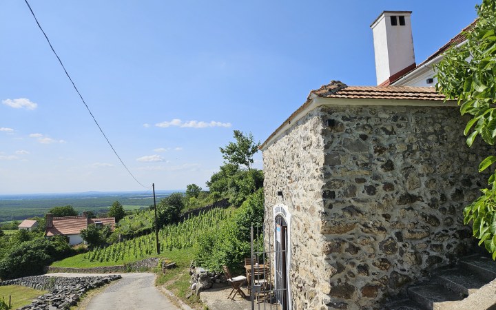 Somlói Vándor borkóstoló a Somló-hegy tetején