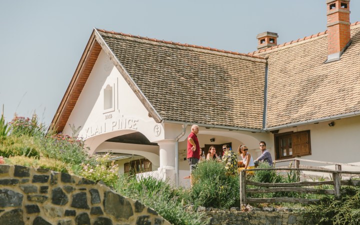 Aklan wine tasting with a view of Badacsony