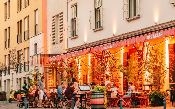 Baltazár wine tasting in the trendiest bar of the Buda Castle District galéria kép