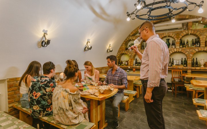 Borbély borkóstoló az egyik legismertebb badacsonyi borásznál