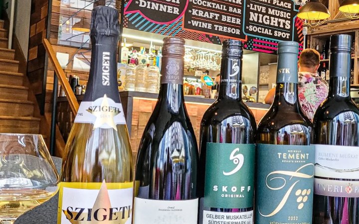 Color Bar wine dinner with four exciting monarchy-era wines galéria kép