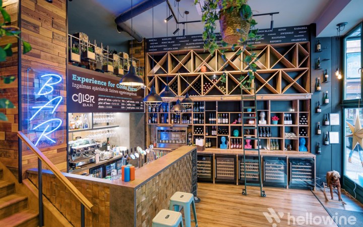 Color Bar wine dinner with four exciting monarchy-era wines galéria kép