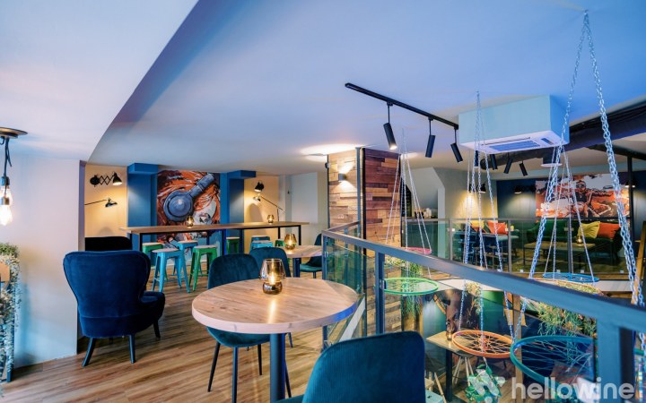 Color Bar wine dinner with four exciting monarchy-era wines galéria kép