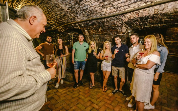 Csókás wine tasting at a picturesque vineyard galéria kép