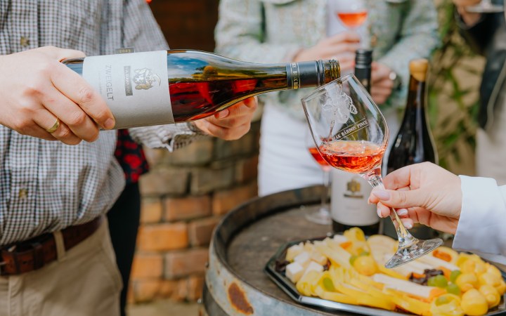 Deák Bárdos borkóstoló sajttállal és welcome pálinkával