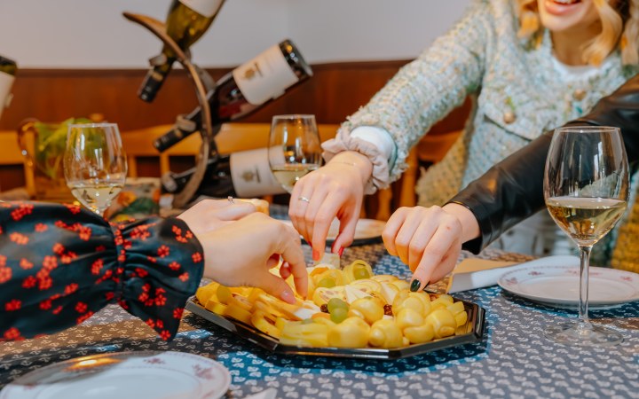 Deák Bárdos borkóstoló sajttállal és welcome pálinkával