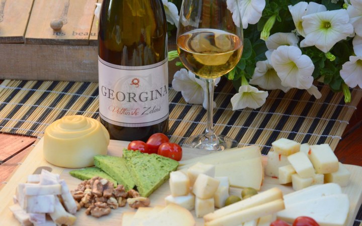 Georgina wine tasting with masterpieces made in a real cheese workshop galéria kép
