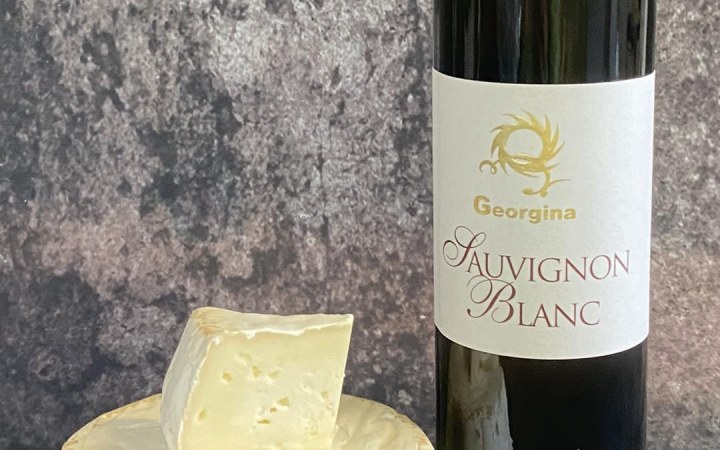 Georgina wine tasting with masterpieces made in a real cheese workshop galéria kép