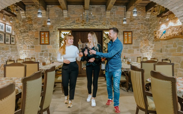 Eklézsia wine dinner with wood-fired dishes in a 6-meter-deep cellar