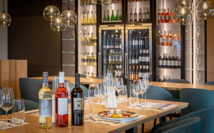 Feind wine tasting in the most modern winery of Balaton