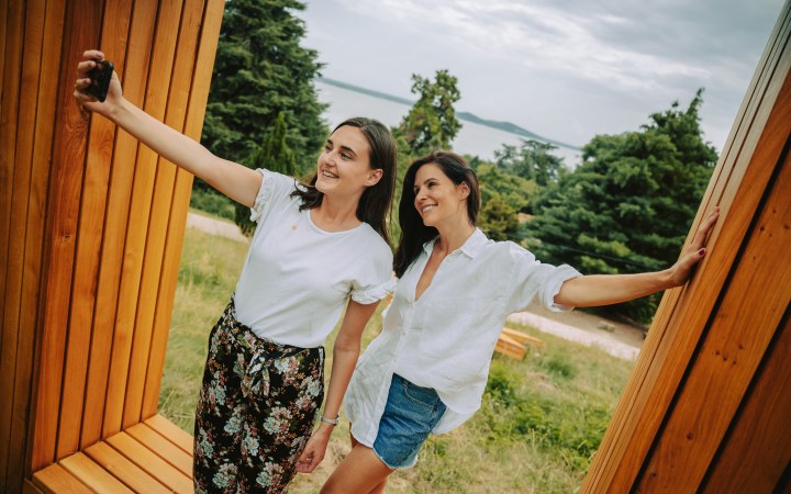 Folly borkóstoló az arborétum nyugalmában