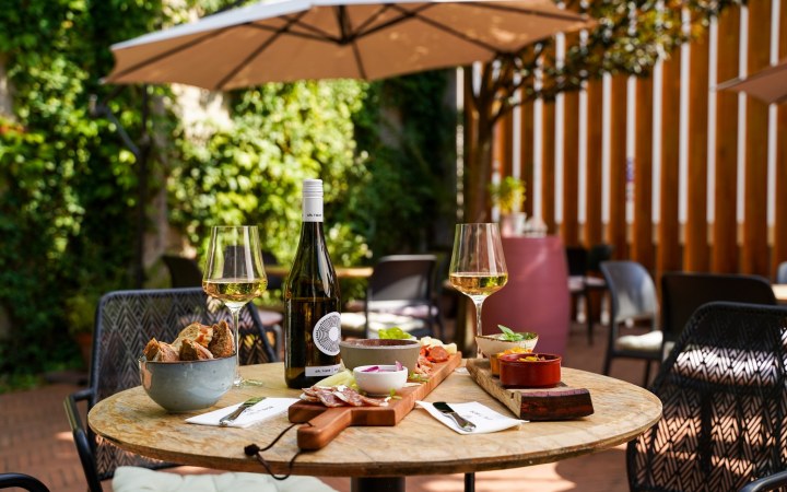 Gál Tibor borkóstoló 30 év történetével és sétával a föld alatti pincerendszerben galéria kép