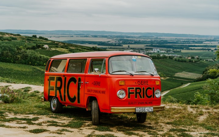 Gere Attila wine tasting with vineyard tour in the veteran Frici minibus galéria kép