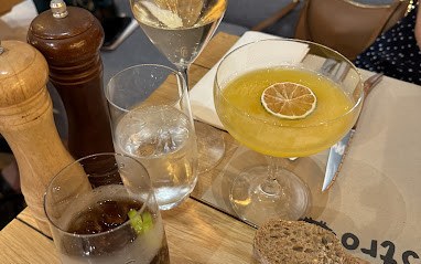 Hoppá! Bistro borkóstoló Michelin ajánlott bisztróban egy igazán stílusos magyar borászat bemutatásával galéria kép