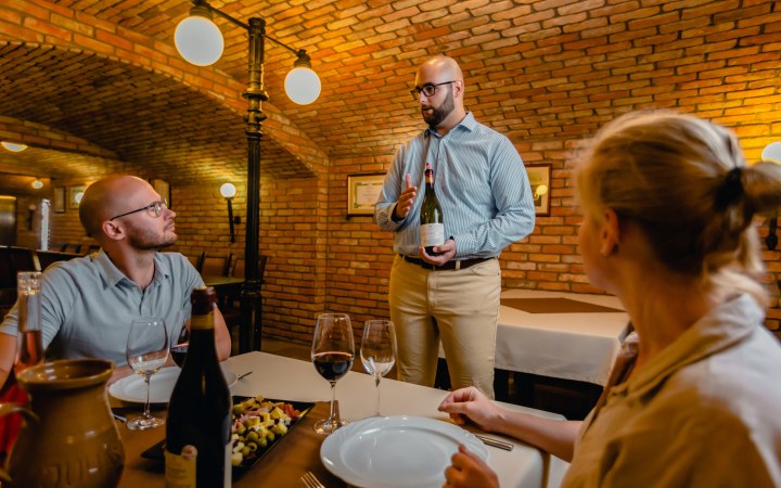 Juhász Brothers wine tasting in the Kőlyuk cellar row in Eger galéria kép