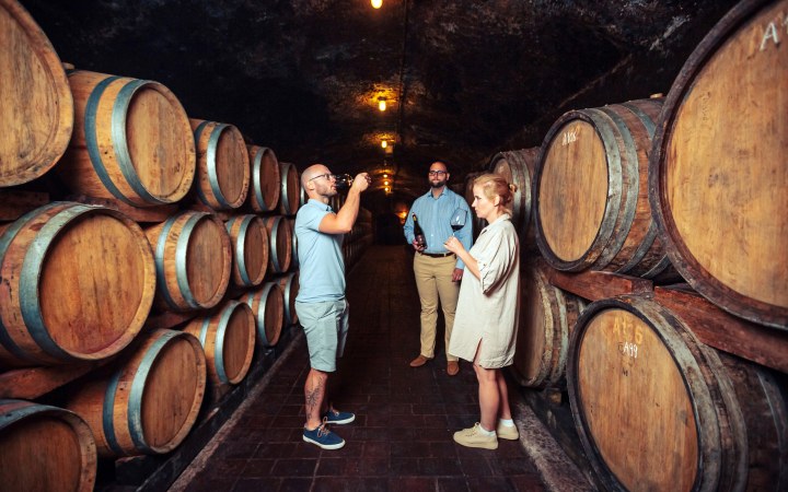 Juhász Brothers wine tasting in the Kőlyuk cellar row in Eger galéria kép