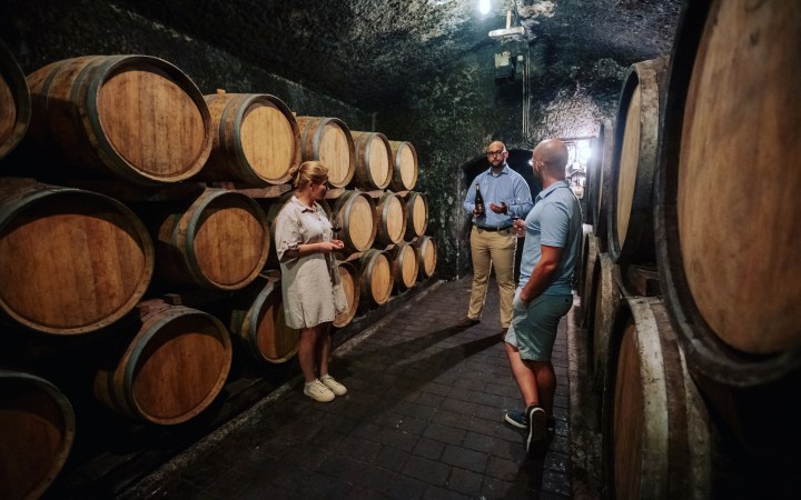 Juhász Brothers wine tasting in the Kőlyuk cellar row in Eger galéria kép