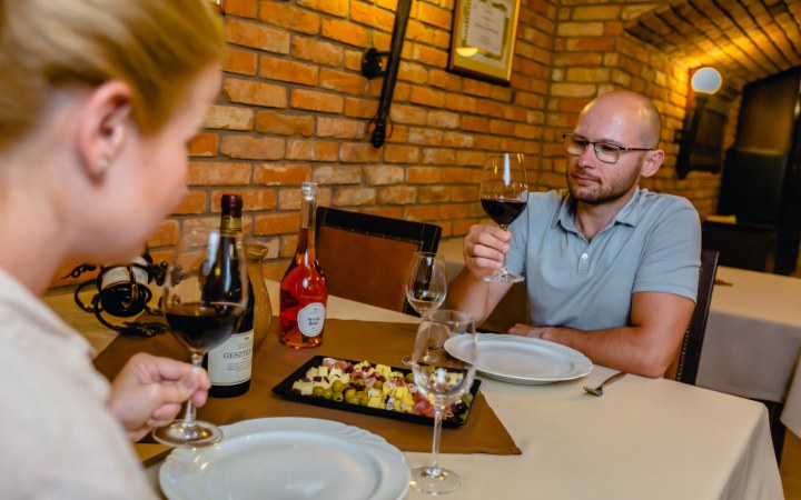 Juhász Testvérek borkóstoló barrique és selection borokkal