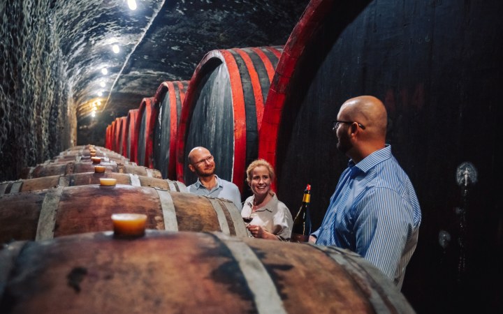 Juhász Testvérek borkóstoló barrique és selection borokkal