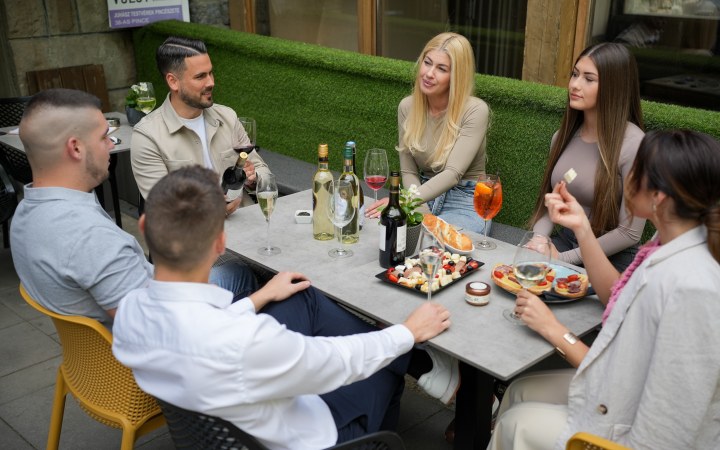 Juhász Brothers wine tasting with a 6 wine selection in the Szépasszony Valley