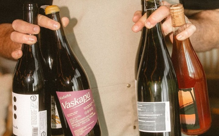 JUNE natúr borkóstoló mezze válogatással a MOM Park közelében galéria kép