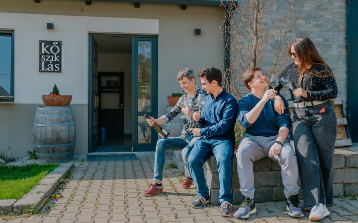 Kősziklás borkóstoló a borvidéket bemutató legszélesebb palettával