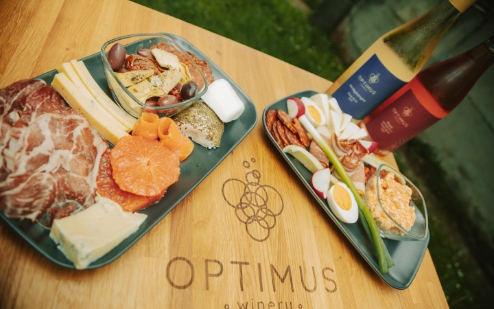 Optimus wine tasting at the family wine bar galéria kép