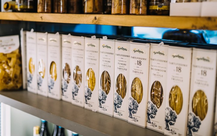 Osteria Pomo D’oro borvacsora autentikus olasz szellemben megálmodott ételekkel és borokkal galéria kép