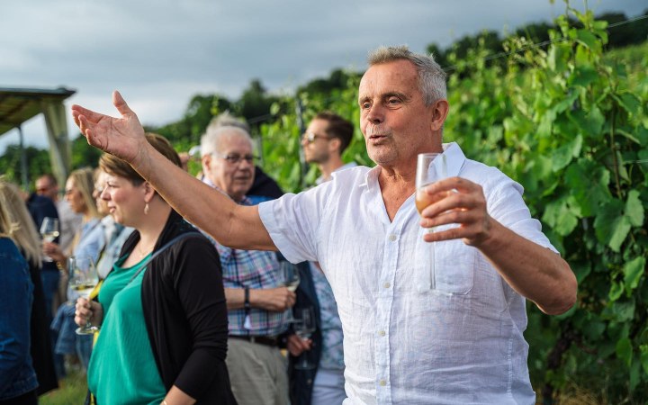 Paulus borkóstoló a borászat mediterrán hangulatú verandáján galéria kép