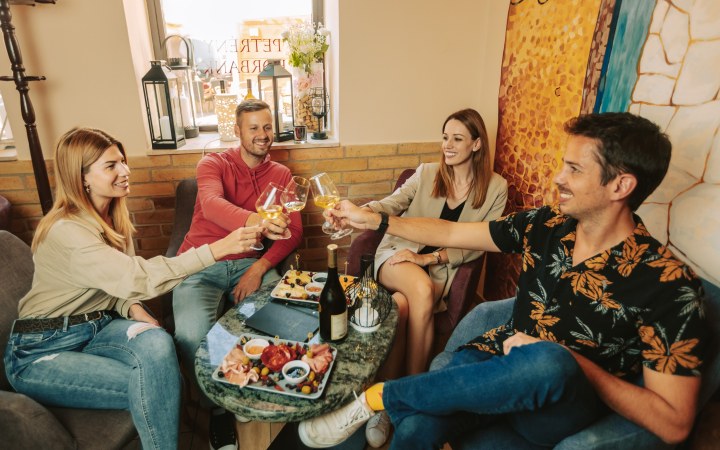 Petrény wine tasting with superior vineyard wines in downtown Eger