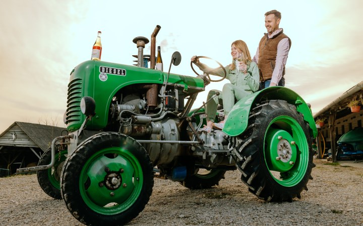 Placebor borkóstoló az egykori TSZ majorban