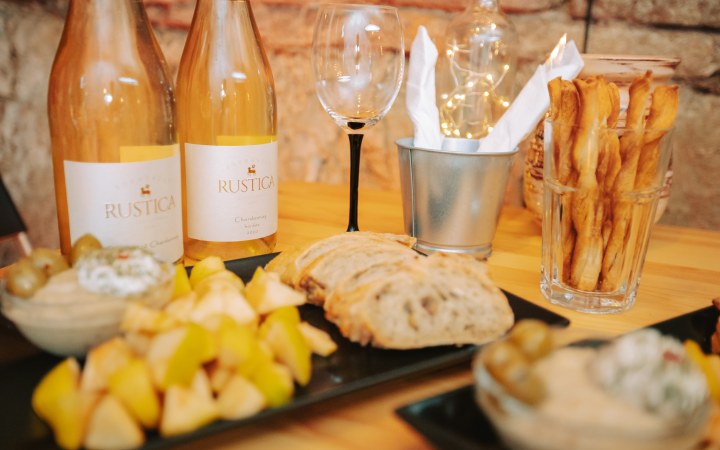 Rustica borkóstoló a kézműves borműhelyben