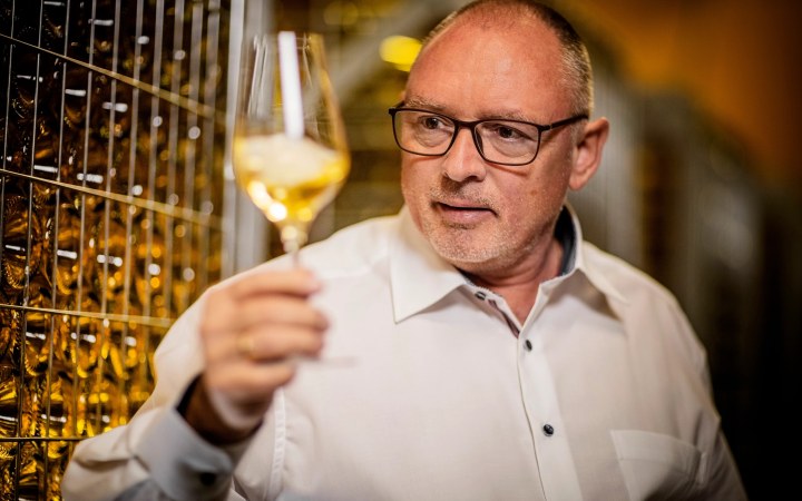 SZIGETI sparkling wine tasting in the unique world of Burgenland bubbles