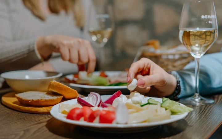 Stróbl borkóstoló a baji szőlőhegyen