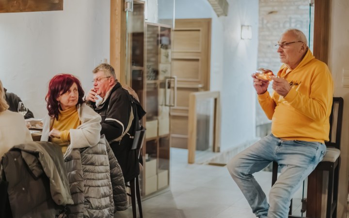 Szentesi borkóstoló borvacsorával ősi magyar borok társaságában galéria kép