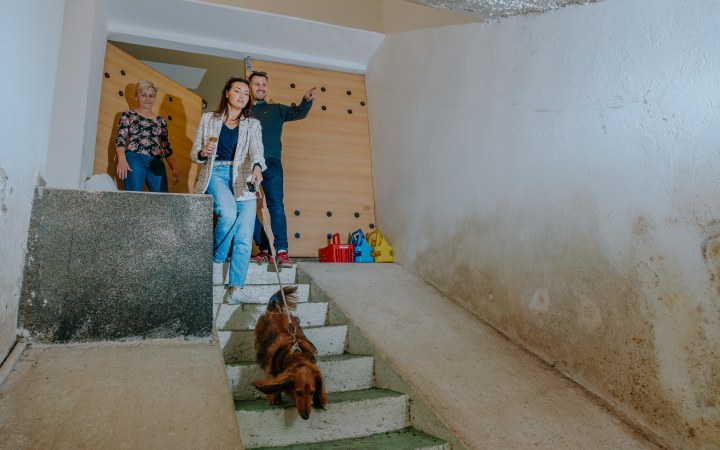 Szuhvin borkóstoló a szőlővel körbeültetett hetényi birtokon