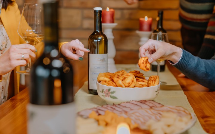 Tamašek wine tasting with a wine dinner featuring charcoal-grilled dishes galéria kép