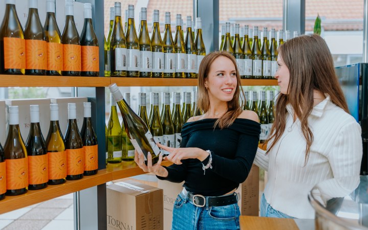 Tornai borkóstoló többféle somlói juhfarkkal