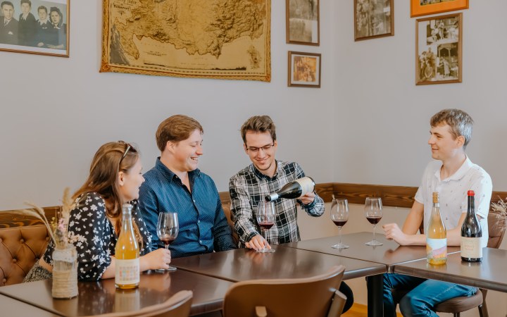 Turay borkóstoló neszmélyi bioborokkal