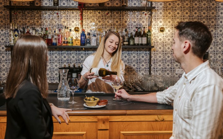 Ultramarinos borkóstoló öt spanyol borvidék boraival galéria kép