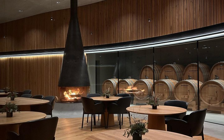 Gurdau wine tasting in a luxurious setting with premium wines crafted in harmony with nature galéria kép