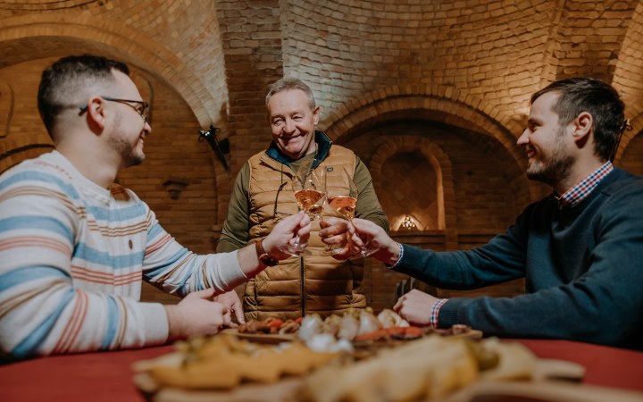 Vintop-Karkó borkóstoló pincetúrával és egy muzeális borral