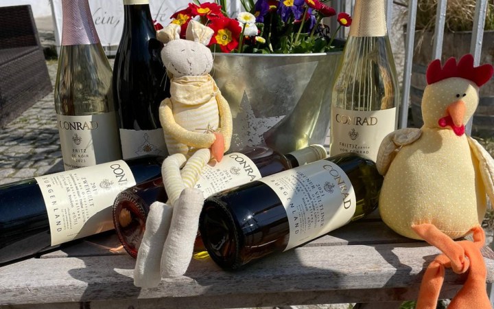 Conrad wine tasting at Rust's favorite town square café galéria kép