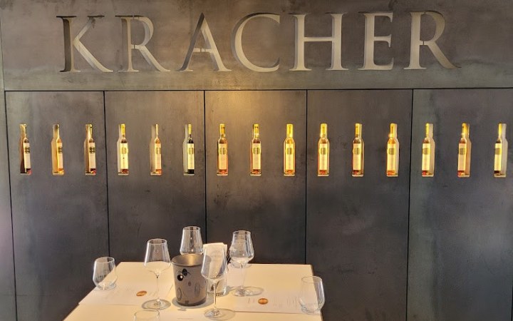 Kracher wine tasting with sweet wines and a cheese selection